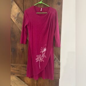 Chic Long Sleeve Magenta Dress with Floral Detail